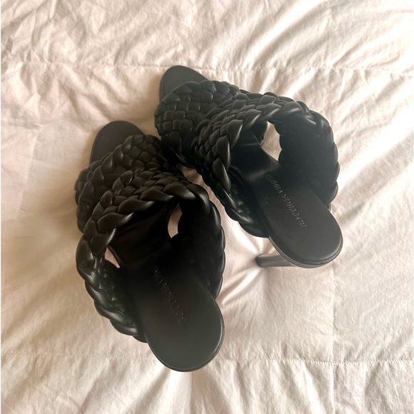 Bottega Veneta curved heel - Picture 4 of 6